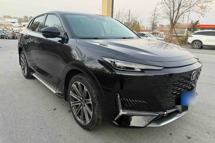 长安UNI-K 2021款 2.0T 全轮驱动尊贵型车身外观6004