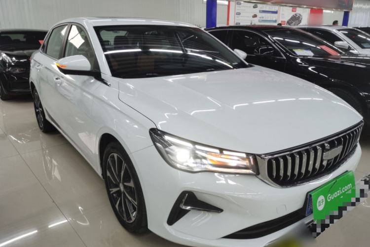 吉利汽车 帝豪 2025款 第4代 1.5L CVT旗舰型车身外观3