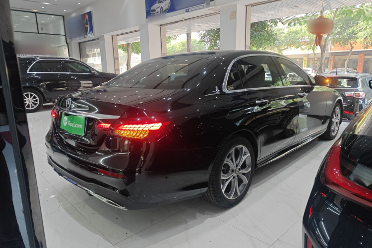 奔驰E级 2021款 改款 E 300 L 运动豪华型车身外观6005