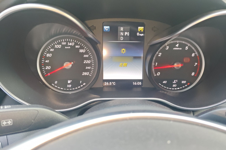 奔驰C级 2016款 C 200 运动版局部细节14