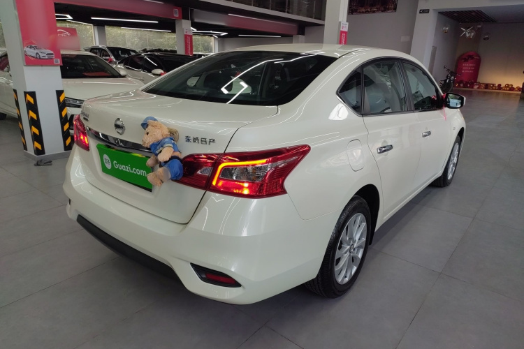 日产 轩逸 2022款 经典 1.6XE CVT舒适版车身外观7