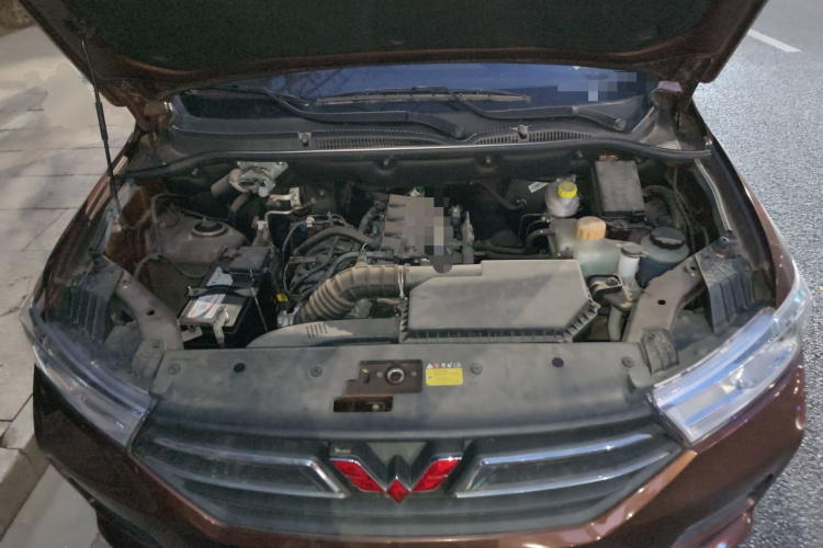 五菱汽车 五菱宏光 2021款 1.5L改款 S舒适型 液压助力LAR局部细节24