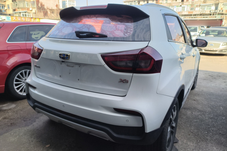 吉利汽车 远景X3 2019款 升级版 1.5L CVT尊贵型车身外观7