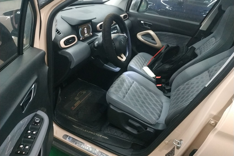 零跑汽车 零跑T03 2021款 400豪华版中控内饰20