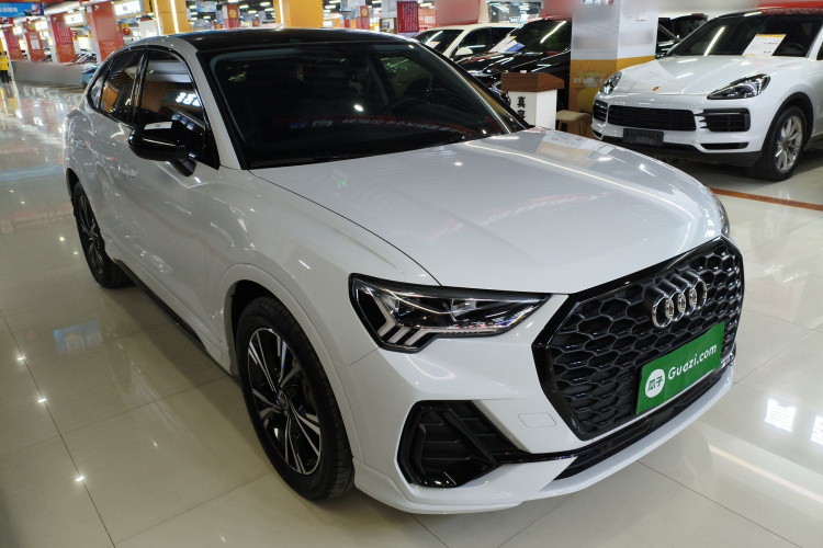 奥迪Q3 Sportback 2023款 40 TFSI 时尚型车身外观3
