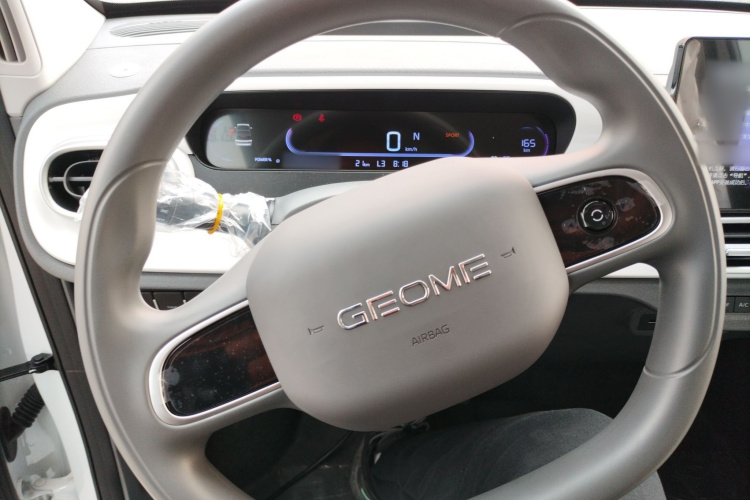 吉利银河 熊猫 2025款 210km 元气熊中控内饰13