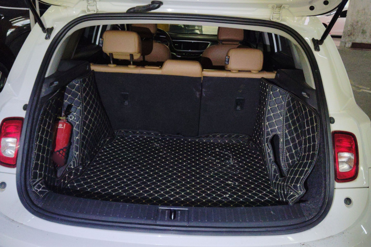 别克 阅朗 2019款 18T 自动互联旗舰型 国V机舱底盘23