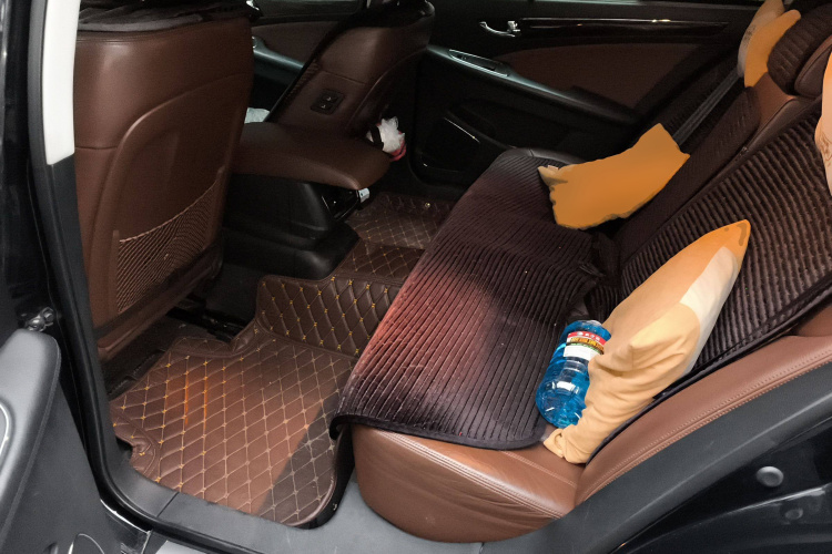 红旗H7 2015款 2.0T 豪华型中控内饰21