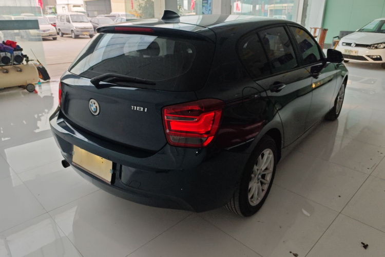 宝马1系(进口) 2013款 改款 118i 领先型车身外观6005