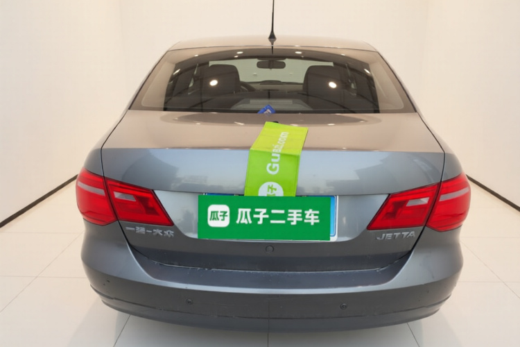 大众 捷达 2013款 1.6L 手动时尚型车身外观6