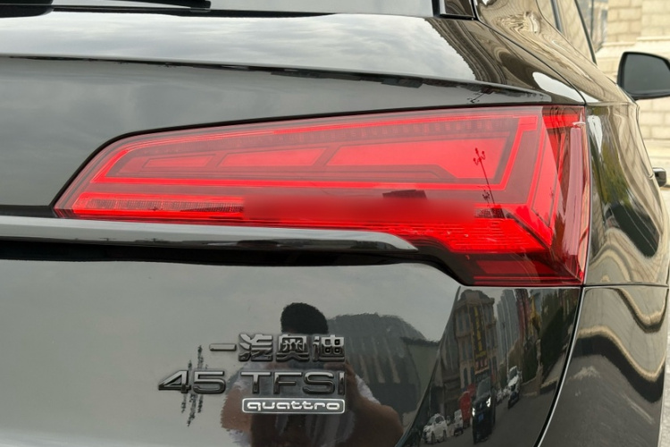 奥迪Q5L 2022款 45T 豪华动感型车身外观6012