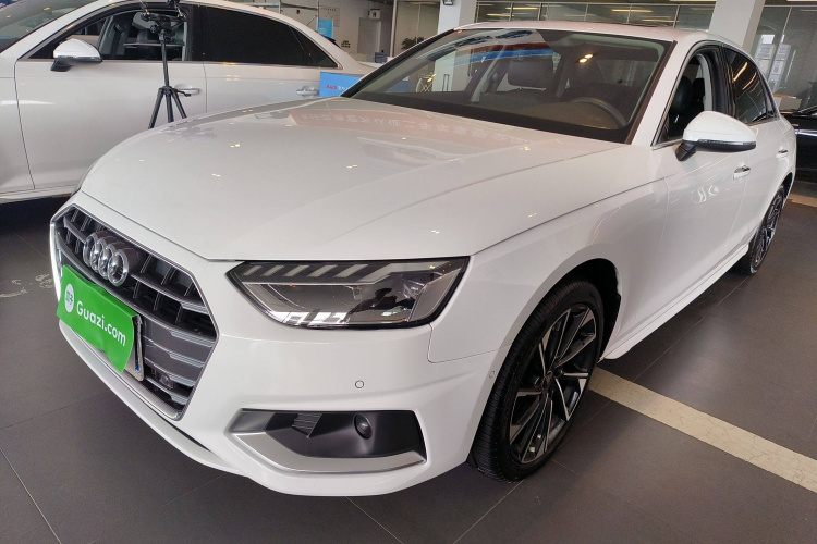 奥迪A4L 2022款 40 TFSI 豪华致雅型车身外观1