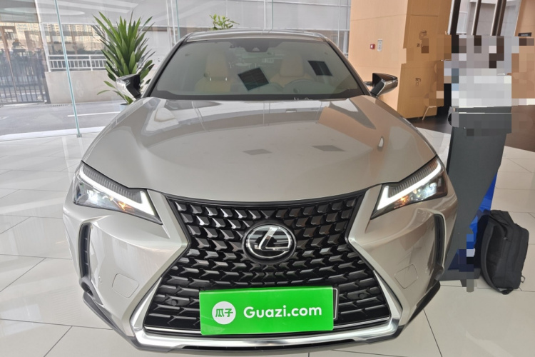 雷克萨斯UX 2022款 260h 探·趣版车身外观6001