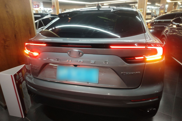 福特 蒙迪欧 2025款 2.0T EcoBoost E 混动 运动版车身外观6