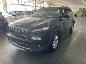 Jeep 自由光 2016款 2.4L 专业智能版