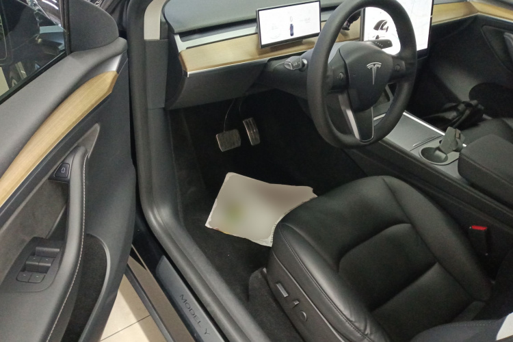 特斯拉 Model Y 2021款 标准续航后驱版中控内饰20