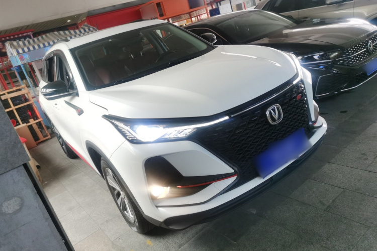 长安CS75 PLUS 2020款 1.5T 自动豪华型车身外观3