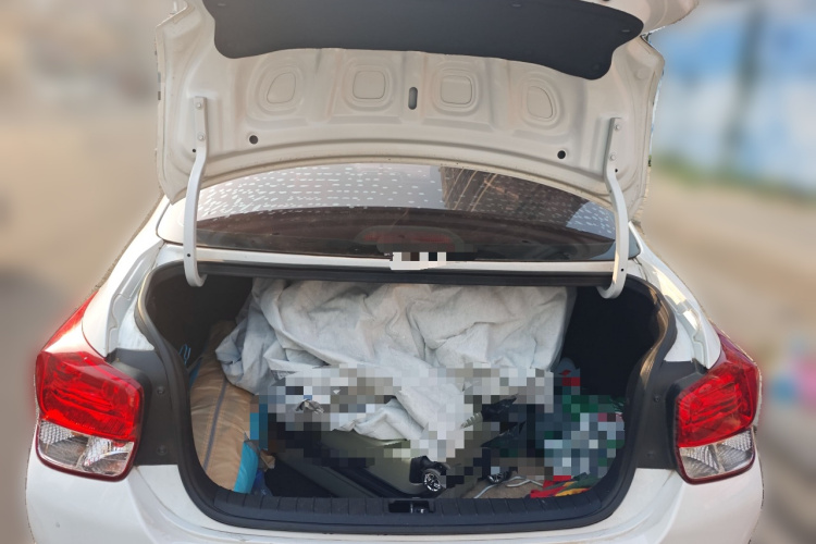 现代 瑞纳 2017款 1.4L 手动焕彩版 国V中控内饰23