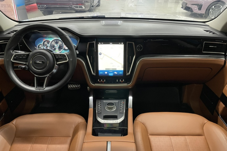 众泰T700 2017款 2.0T 自动旗舰型中控内饰7005