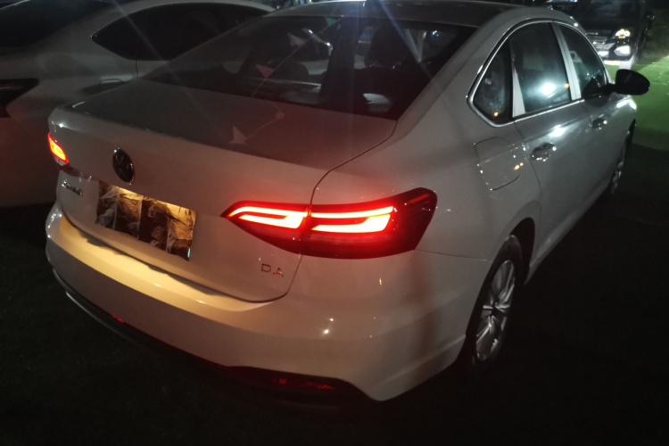 大众 朗逸 2023款 1.5L 自动得逸版车身外观6005