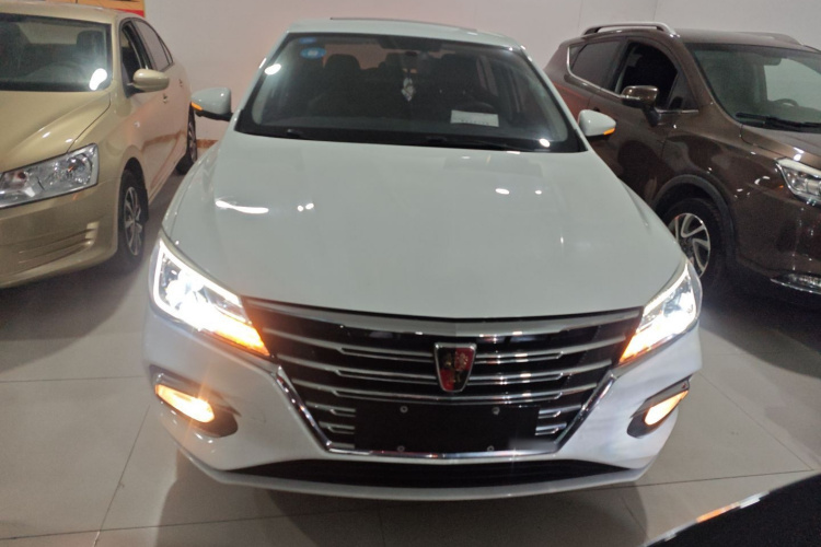 荣威i5 2019款 1.5L 自动4G互联领豪旗舰版车身外观2