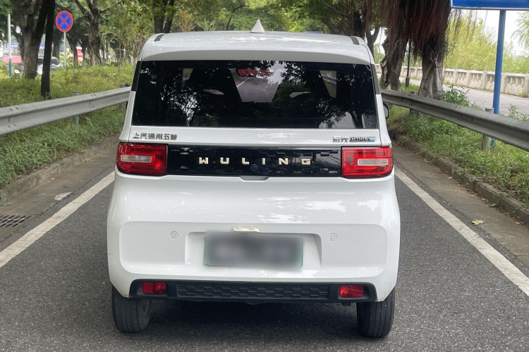 五菱汽车 宏光MINIEV 2021款 马卡龙时尚款 三元锂车身外观6005