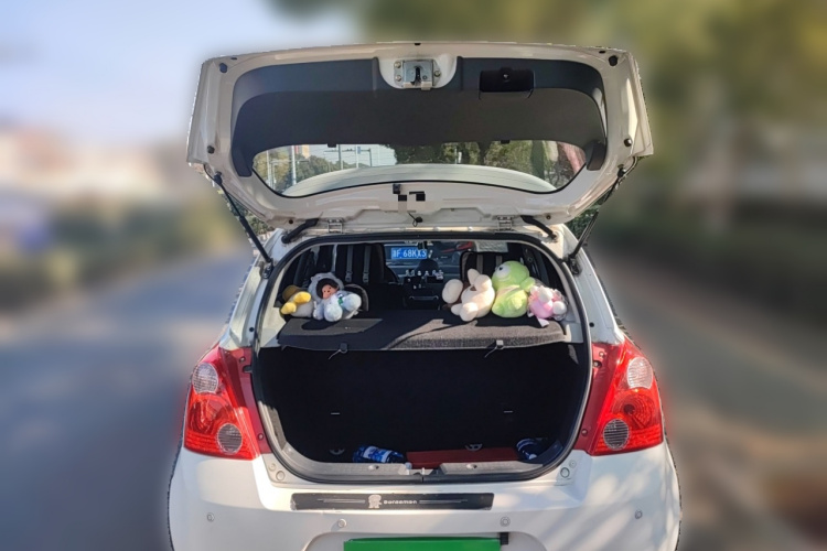 铃木 雨燕 2014款 1.5L 自动时尚型中控内饰23