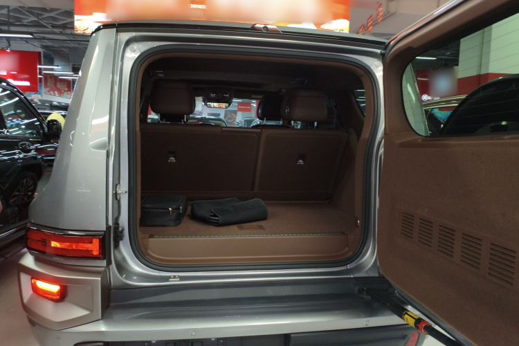 坦克700新能源 2024款 Hi4-T 极境版机舱底盘23