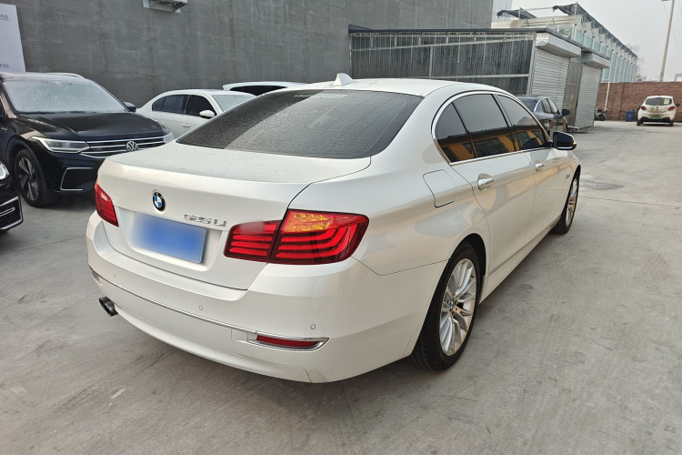 宝马5系 2017款 525Li 豪华设计套装车身外观6003