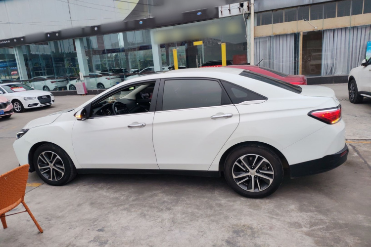 启辰D60 2019款 十万荣耀 1.6L XL 手动辰酷版 国VI车身外观4