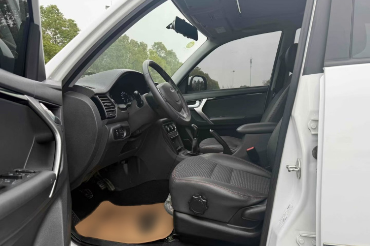 奇瑞 瑞虎3 2016款 1.6L 手动智尚版中控内饰7002