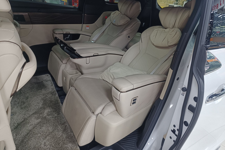 丰田 埃尔法 2024款 双擎 2.5L 臻享版中控内饰21