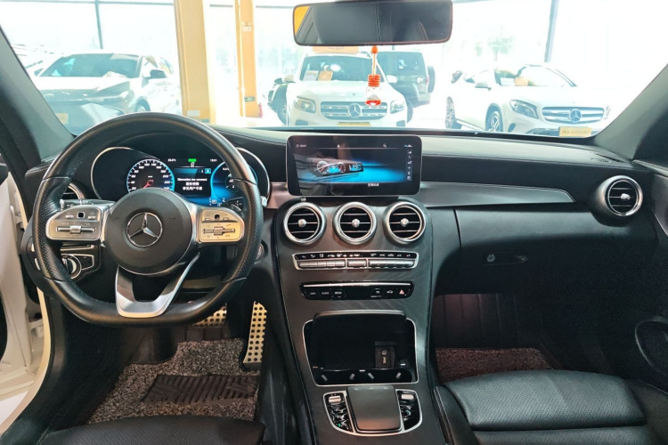 奔驰C级(进口) 2020款 C 260 轿跑车中控内饰12