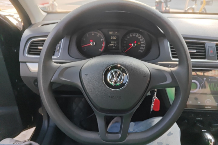 大众 朗逸 2017款 1.6L 自动风尚版中控内饰13