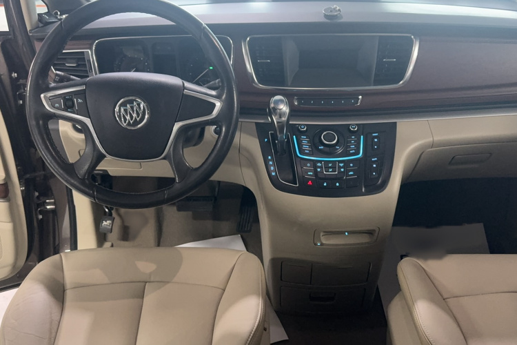 别克GL8 2015款 2.4L 豪华商务尊享版中控内饰7003