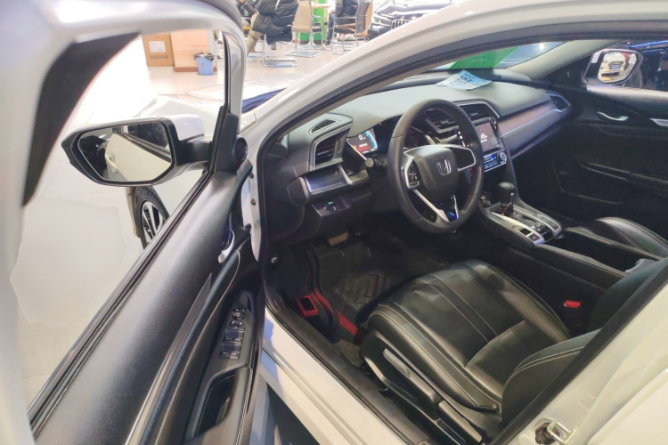 本田 思域 2016款 220TURBO CVT豪华版中控内饰20