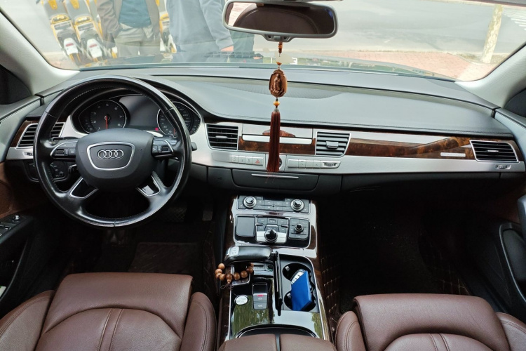 奥迪A8 2016款 A8L 45 TFSI quattro舒适型中控内饰7002