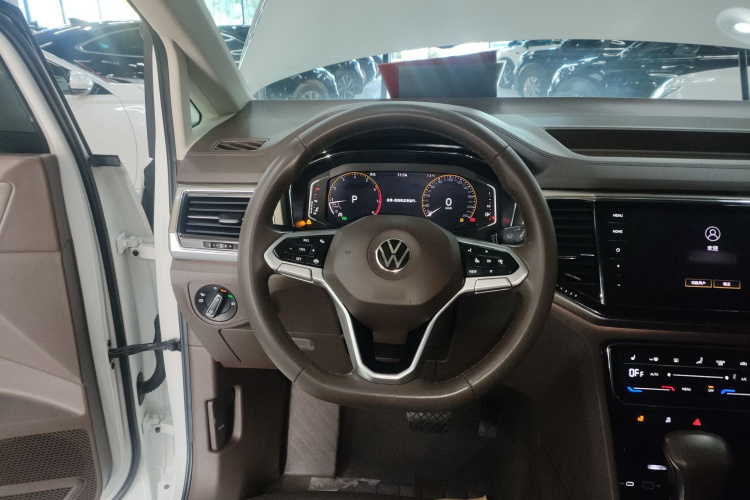 大众 威然 2020款 330TSI 豪华版中控内饰13