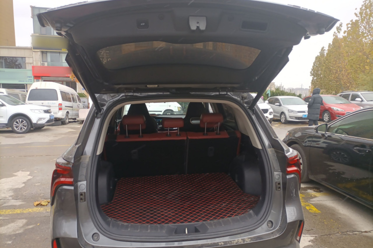 长安CS75 PLUS 2020款 2.0T 自动领航型机舱底盘23