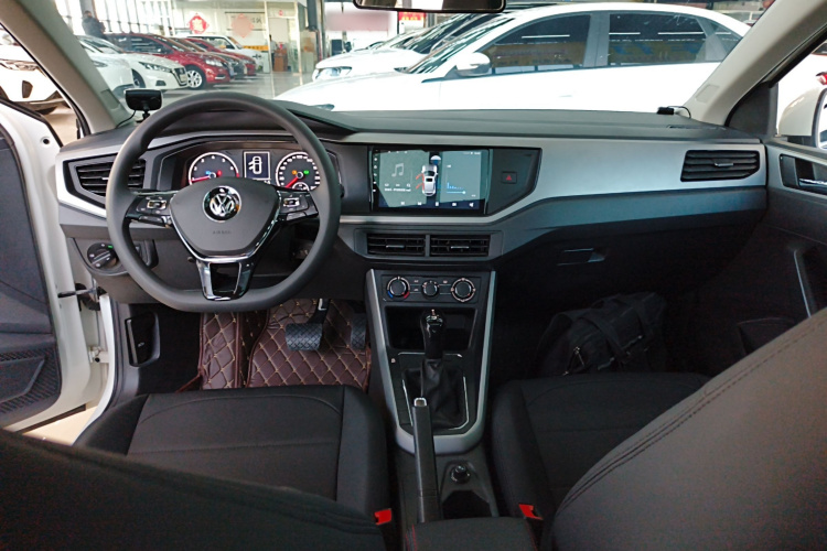 大众 Polo 2019款 Plus 1.5L 自动全景乐享版中控内饰12