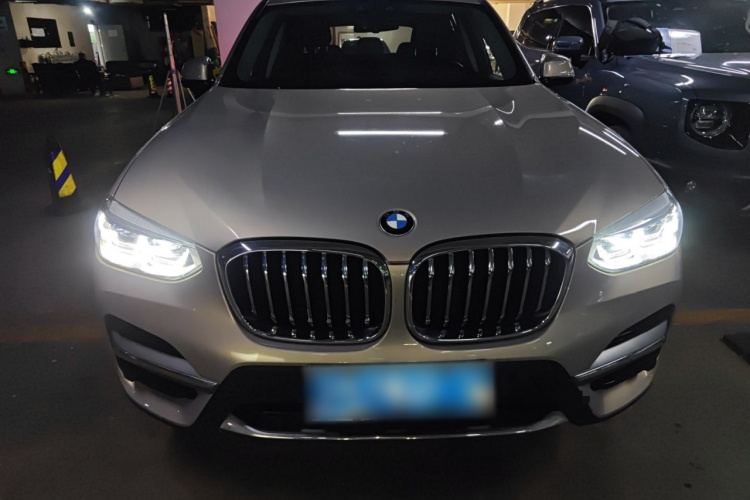 宝马X3 2021款 xDrive28i 豪华套装车身外观2