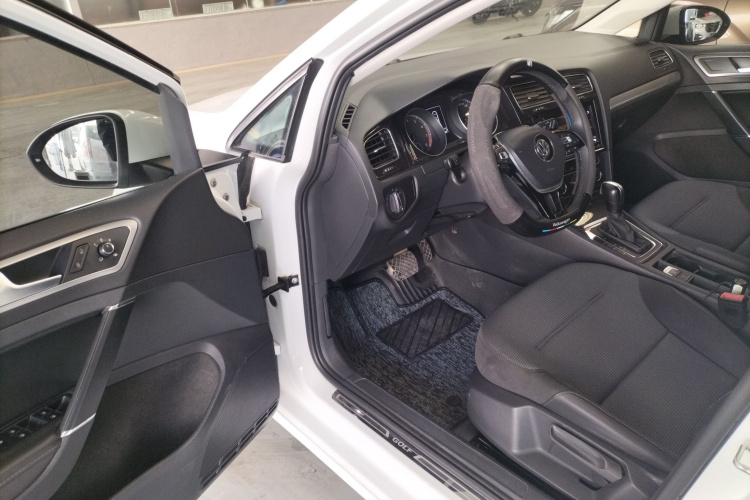 大众 高尔夫 2019款 280TSI DSG舒适型 国VI中控内饰7003