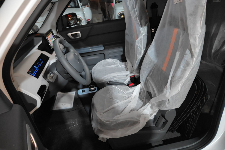 吉利银河 2024款 熊猫mini 200km 耐力熊中控内饰19