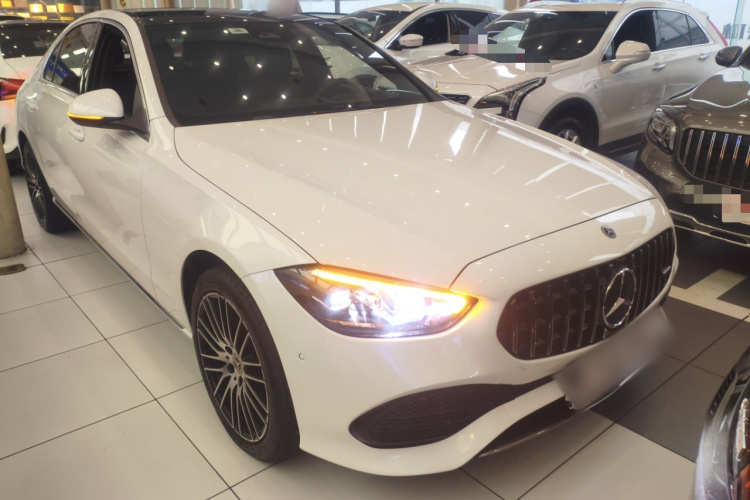 奔驰C级 2022款 C 260 L车身外观3