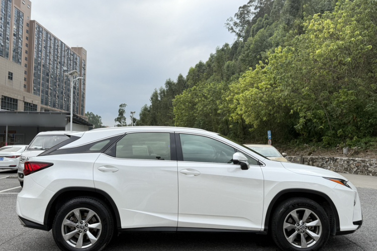 雷克萨斯RX 2016款 300 两驱精英版 国V车身外观6005