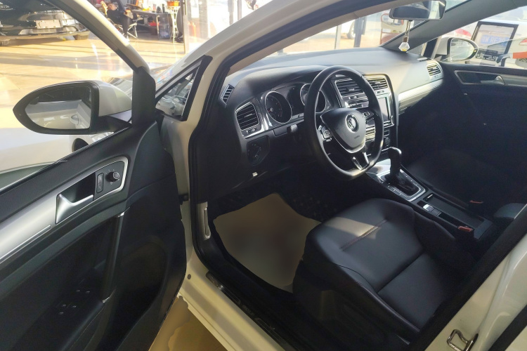 大众 高尔夫 2019款 280TSI DSG舒适型 国VI中控内饰7003