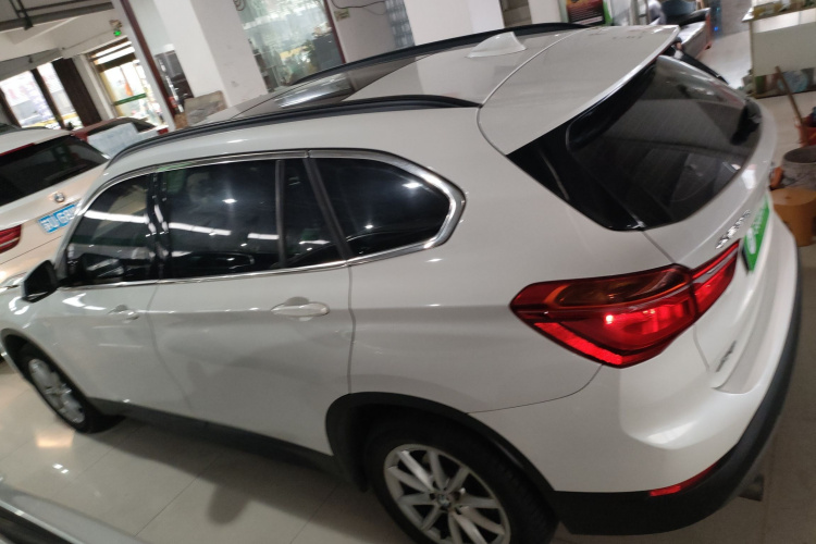 宝马X1 2019款 sDrive18Li 时尚型车身外观6003