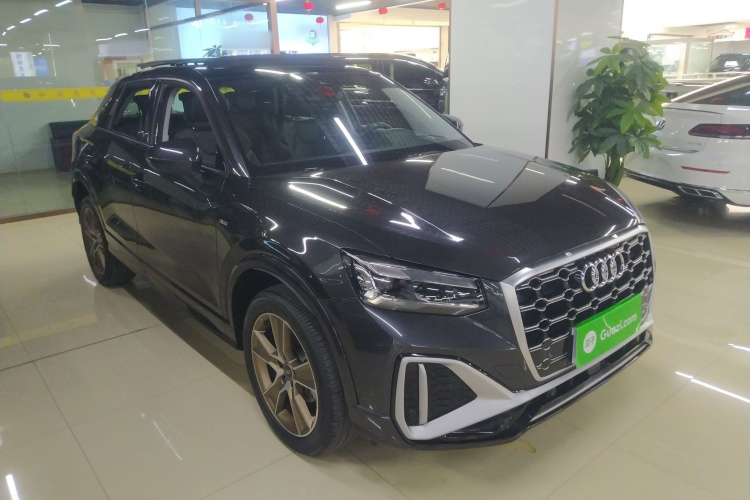 奥迪Q2L 2022款 35 TFSI 时尚动感型车身外观3