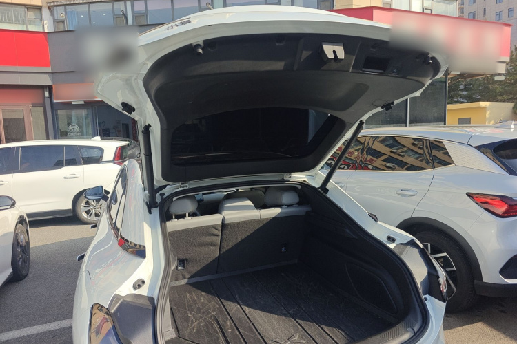 小鹏MONA M03 2024款 515 长续航机舱底盘23