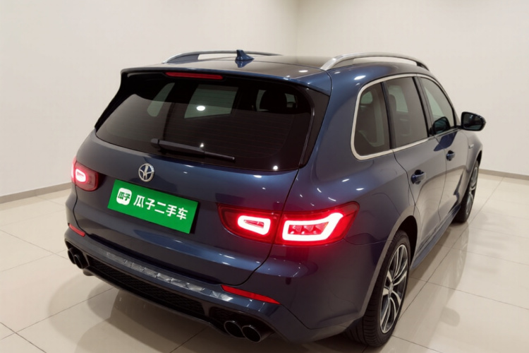 奔驰GLB 2020款 改款 GLB 200 动感型车身外观7